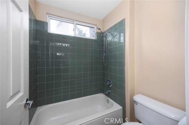 5675 W Overlook Drive, Rancho Cucamonga CA: https://media.crmls.org/medias/e2009469-1f41-4d50-91fc-de9907932cda.jpg