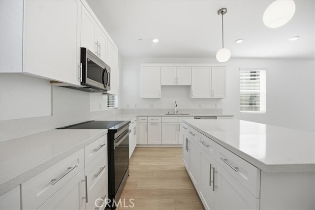 Detail Gallery Image 11 of 37 For 9318 via Azul, Pico Rivera,  CA 90660 - 4 Beds | 3/1 Baths