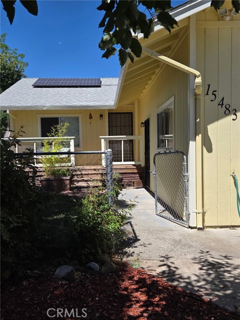 15483 Highlands Harbor Road, Clearlake CA: https://media.crmls.org/medias/e201b7fe-59bd-4b84-b511-2343c48a10e9.jpg