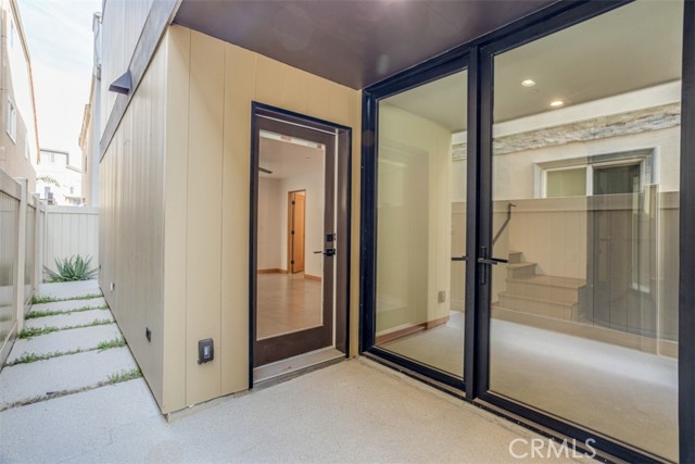 Detail Gallery Image 4 of 54 For 3932 Ocean Drive, Oxnard,  CA 93035 - 3 Beds | 2/1 Baths