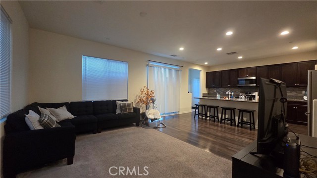 Detail Gallery Image 4 of 24 For 8745 Celebration St, Chino,  CA 91708 - 3 Beds | 2/1 Baths