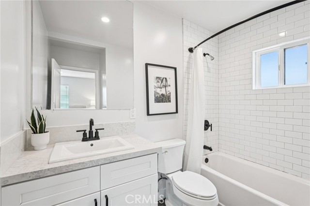 Image 15 of 28 For 18919 Cranbrook Avenue