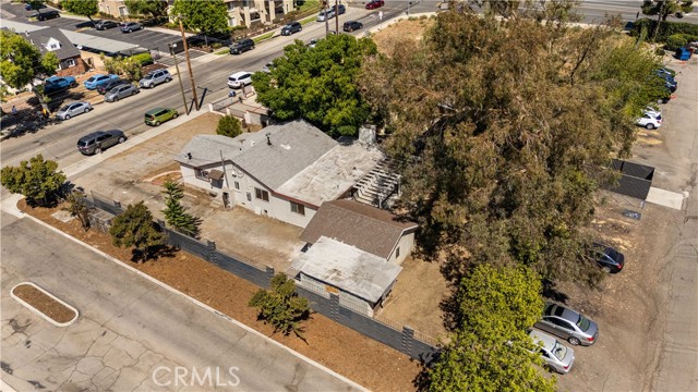8139 N Maple Avenue, Rialto CA: https://media.crmls.org/medias/e2051a67-dfd4-4e7f-8d5b-ced5d38b3e17.jpg