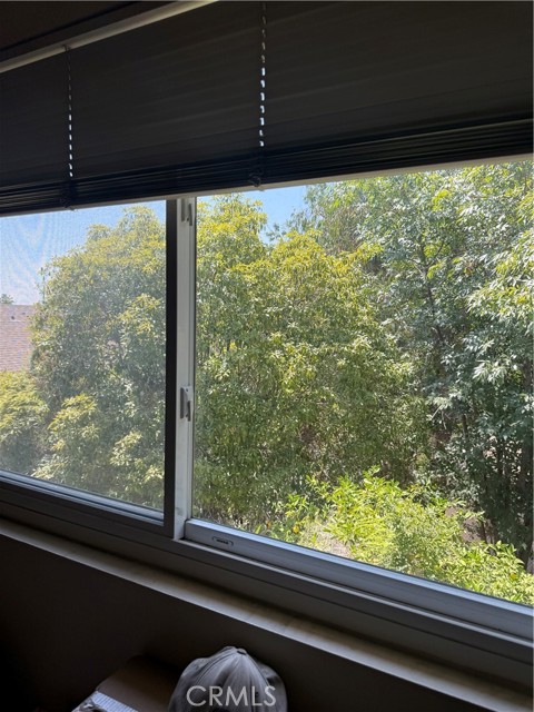 6002 Springvale Drive, Los Angeles CA: https://media.crmls.org/medias/e205e98b-b203-4a06-aa7a-ca6a0127a82e.jpg