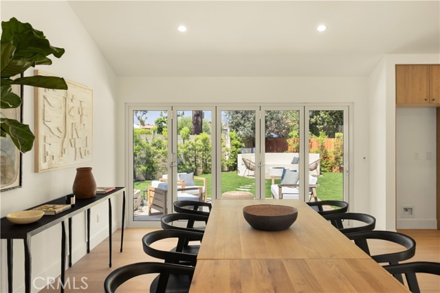 3499 San Rafael Circle, Costa Mesa CA: https://media.crmls.org/medias/e2066f59-febf-4b2d-ae9f-96bc74ccd0f1.jpg