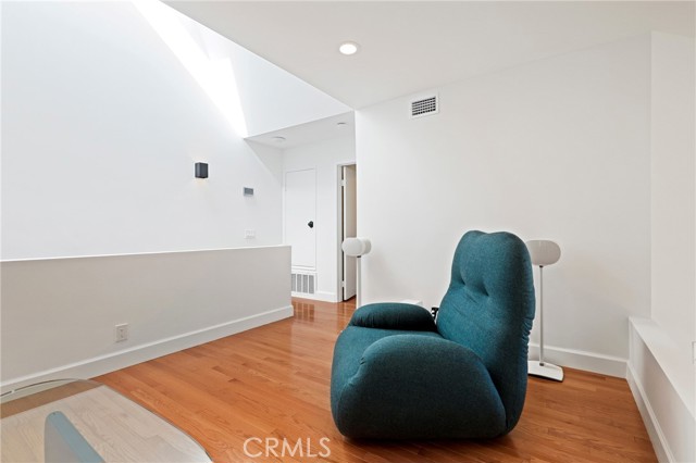 Detail Gallery Image 18 of 24 For 122 Corsica, Newport Beach,  CA 92660 - 2 Beds | 2 Baths