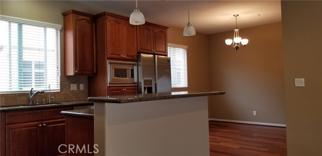 Detail Gallery Image 10 of 39 For 1704 Ruxton Ln #C,  Redondo Beach,  CA 90278 - 3 Beds | 2/1 Baths