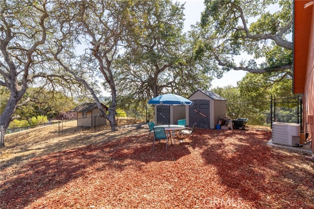 10755 Santa Ana Road, Atascadero CA: https://media.crmls.org/medias/e2079f03-26ab-47ce-b53e-eb661d641577.jpg