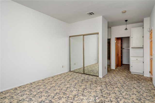5420 Sylmar Avenue, Sherman Oaks CA: https://media.crmls.org/medias/e207ace1-314f-4d10-8083-8e5443c58b8b.jpg