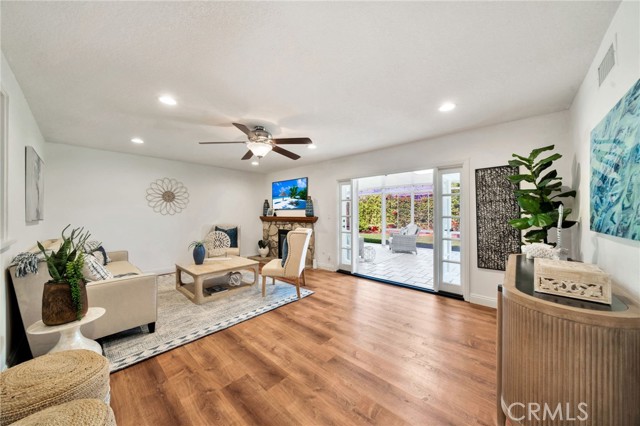 15372 Shasta Lane, Huntington Beach CA: https://media.crmls.org/medias/e207ece6-c578-46f0-81eb-513154e8f1c9.jpg