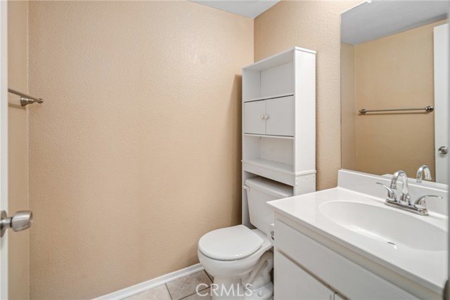 Detail Gallery Image 12 of 30 For 39227 10th St #H,  Palmdale,  CA 93551 - 3 Beds | 2/1 Baths