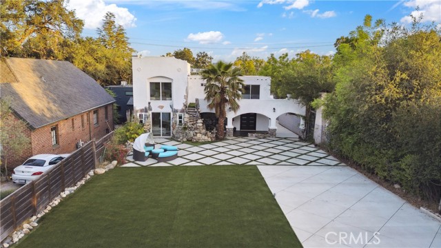1290 E Woodbury Road, Pasadena CA: https://media.crmls.org/medias/e208af75-6812-4481-8b36-8e42c7e90949.jpg