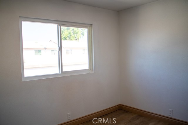 347 N Eucalyptus Avenue, Rialto CA: https://media.crmls.org/medias/e208e511-38e4-47c9-a023-d4aea32efed1.jpg