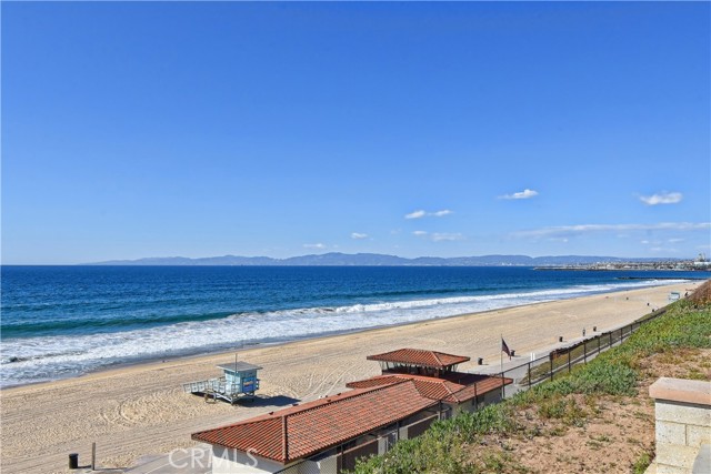 1714 Belmont Lane, Redondo Beach, California 90278, 3 Bedrooms Bedrooms, ,1 BathroomBathrooms,Residential,Sold,Belmont,PV21205045