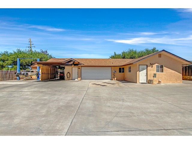5400 Carrizo Road, Atascadero CA: https://media.crmls.org/medias/e20b3431-44b0-4d9f-88bf-21f8652af1d2.jpg
