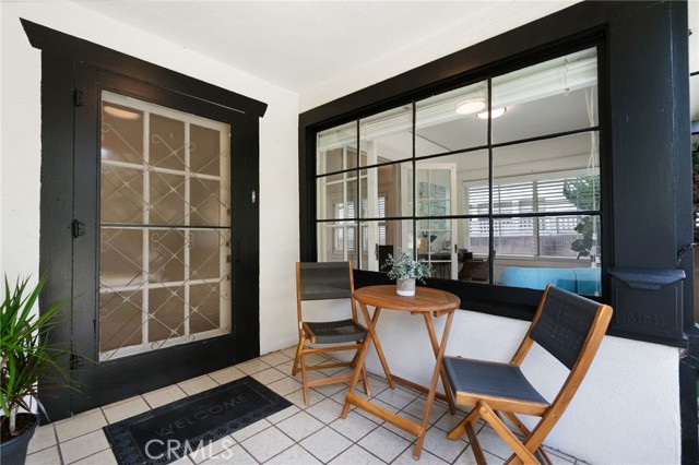 Detail Gallery Image 3 of 29 For 538 Palisades Ave, Santa Monica,  CA 90402 - 4 Beds | 3 Baths