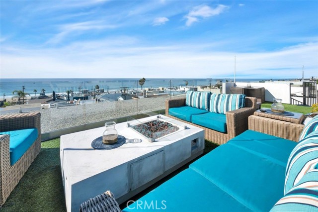 Detail Gallery Image 15 of 37 For 225 33rd, Hermosa Beach,  CA 90254 - 5 Beds | 5 Baths