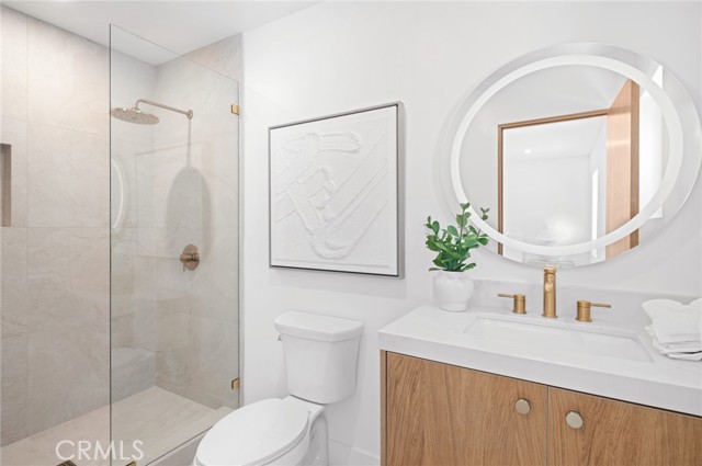 Detail Gallery Image 20 of 35 For 281 Santo Tomas Ave, Costa Mesa,  CA 92627 - 4 Beds | 4/1 Baths