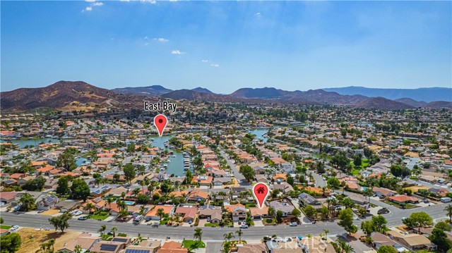 23825 N Canyon Lake Drive, Canyon Lake CA: https://media.crmls.org/medias/e20cc0c1-7966-4fe7-83e2-7f460b09b0e1.jpg