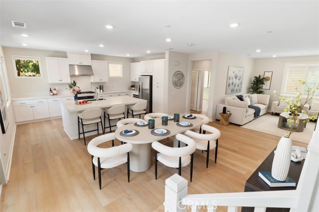 Detail Gallery Image 16 of 50 For 554 Catalonia, Lake Forest,  CA 92630 - 4 Beds | 4 Baths