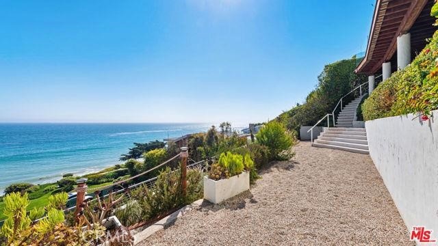 Detail Gallery Image 45 of 69 For 31654 Broad Beach Rd, Malibu,  CA 90265 - 4 Beds | 3/1 Baths