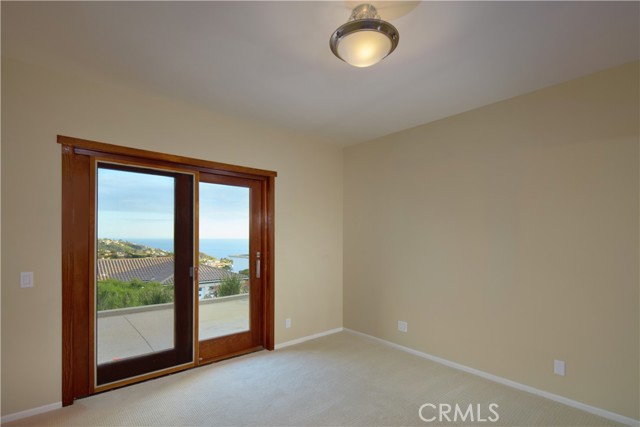 Detail Gallery Image 26 of 28 For 1570 Skyline Dr, Laguna Beach,  CA 92651 - 4 Beds | 2/1 Baths