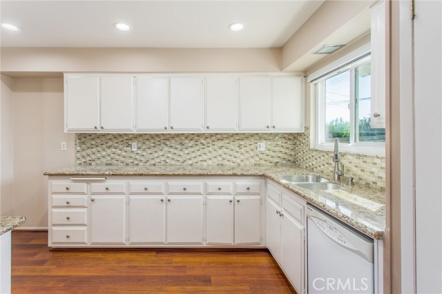 Detail Gallery Image 6 of 21 For 26151 Fountain Bleu Dr, Menifee,  CA 92586 - 2 Beds | 2 Baths