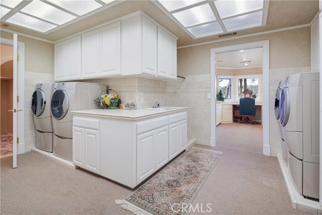 Dual Station Oversized Laundry Room