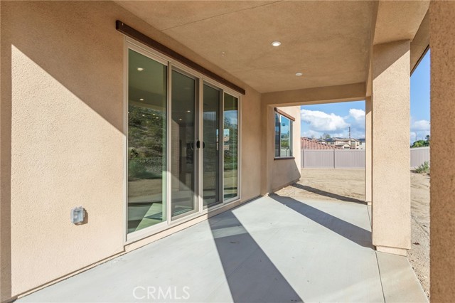 2004 Saguaro Glen, Escondido CA: https://media.crmls.org/medias/e20f9f8f-e704-414a-8ebc-b767a196d772.jpg