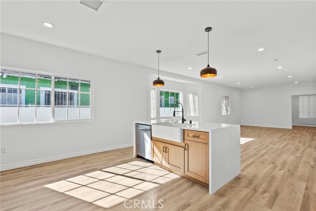 Detail Gallery Image 16 of 65 For 3666 2nd Ave, Los Angeles,  CA 90018 - 4 Beds | 3 Baths