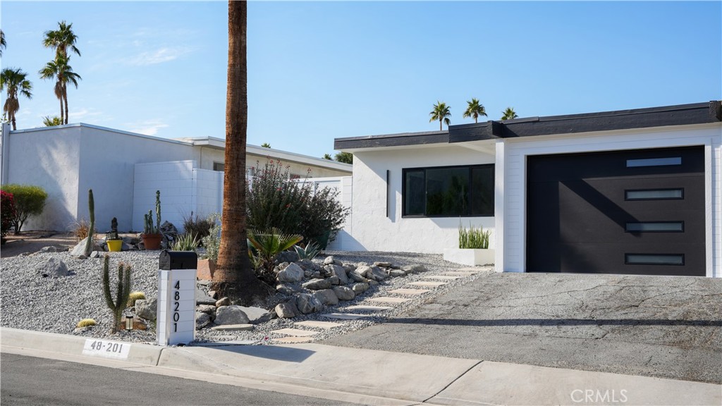 MLS #OC25261102 image #2