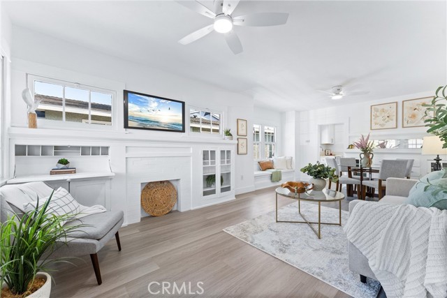 765 Loma Avenue, Long Beach CA: https://media.crmls.org/medias/e210d0de-45ec-4444-85f5-892621cb5ee7.jpg