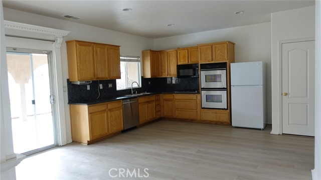 Image 12 of 38 For 1415 Sunflower Way