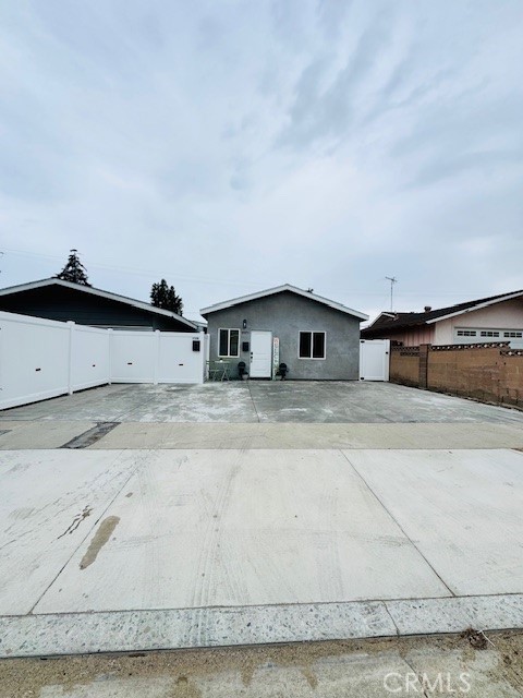 Detail Gallery Image 9 of 68 For 10511 Dewey Dr, Garden Grove,  CA 92840 - 10 Beds | 6 Baths