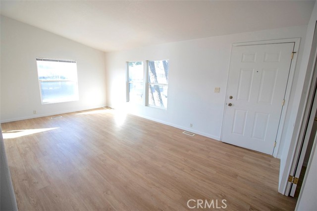 Detail Gallery Image 6 of 25 For 1701 S Thornburg #40,  Santa Maria,  CA 93458 - 2 Beds | 2 Baths