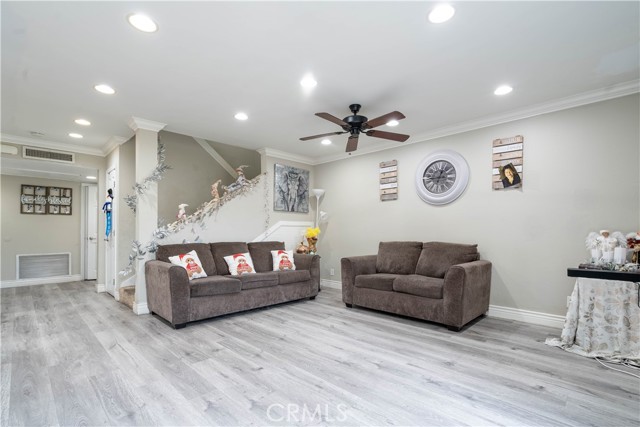 Detail Gallery Image 8 of 19 For 3657 Towne Park Circl, Pomona,  CA 91767 - 3 Beds | 2 Baths