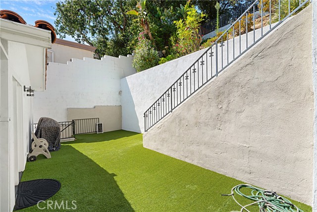 Detail Gallery Image 33 of 37 For 21047 Dumetz Rd, Woodland Hills,  CA 91364 - 4 Beds | 5 Baths