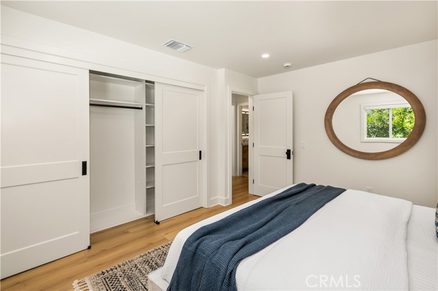 2134 Orange Avenue, Costa Mesa CA: https://media.crmls.org/medias/e212ceac-7da6-47b9-a65d-dff2dde3400c.jpg