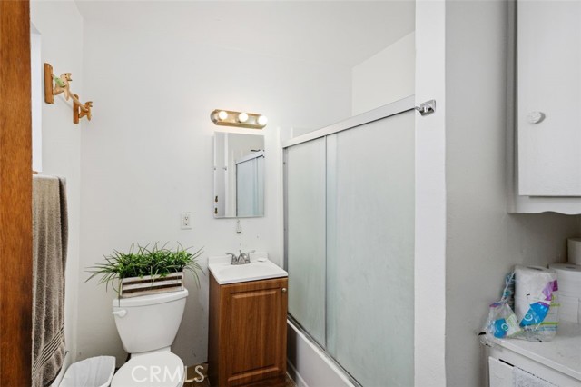 Detail Gallery Image 11 of 41 For 637 N Anna Dr, Anaheim,  CA 92805 - – Beds | – Baths