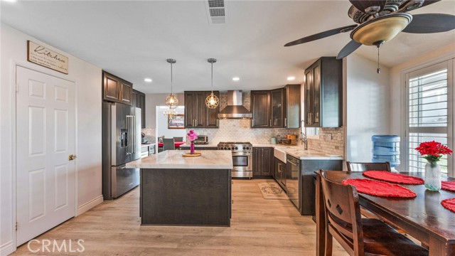 8377 Yarrow Lane, Riverside CA: https://media.crmls.org/medias/e2130392-d483-4d60-931d-07a475b91152.jpg