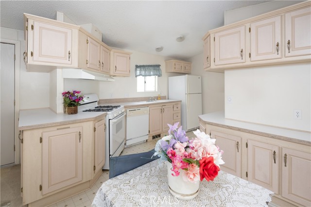 Detail Gallery Image 13 of 23 For 3057 S Higuera #42,  San Luis Obispo,  CA 93401 - 2 Beds | 2 Baths