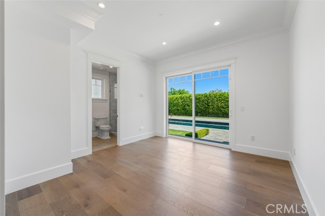 Detail Gallery Image 19 of 59 For 20701 Dumont St, Woodland Hills,  CA 91364 - 8 Beds | 9 Baths