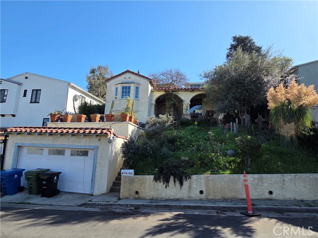 Detail Gallery Image 2 of 3 For 3916 Scandia Way, Los Angeles,  CA 90065 - 2 Beds | 1 Baths