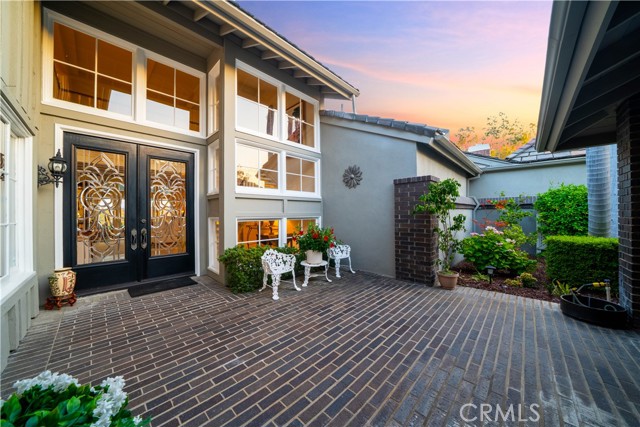 Detail Gallery Image 2 of 34 For 5504 E Crest De Ville Ave, Orange,  CA 92867 - 3 Beds | 2/1 Baths