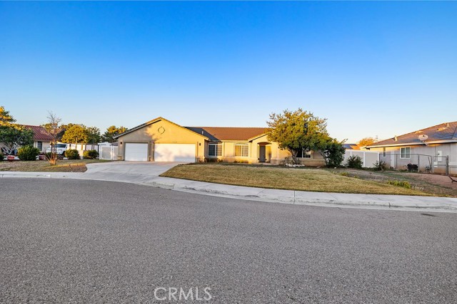 6834 Phoenix Court, Hesperia CA: https://media.crmls.org/medias/e21775e5-64d0-420d-8b73-9f6808be2a3e.jpg