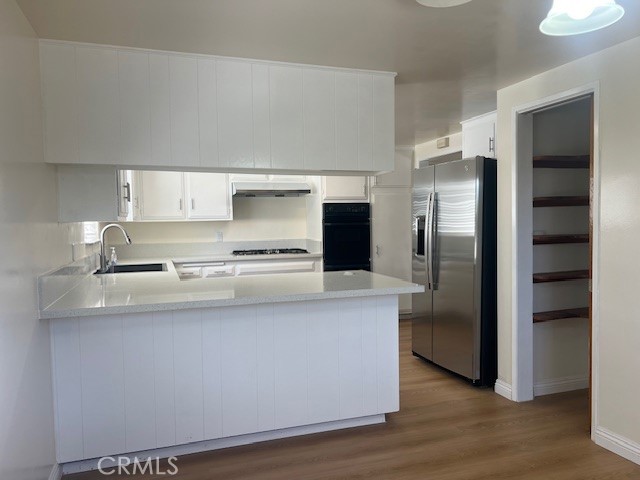 https://media.crmls.org/medias/e217c317-12a3-4778-8493-495eaaf5390d.jpg?preset=X-Large