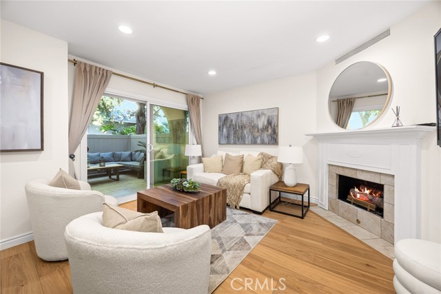 Detail Gallery Image 6 of 20 For 2441 Loma Vista, Pasadena,  CA 91104 - 3 Beds | 2/1 Baths