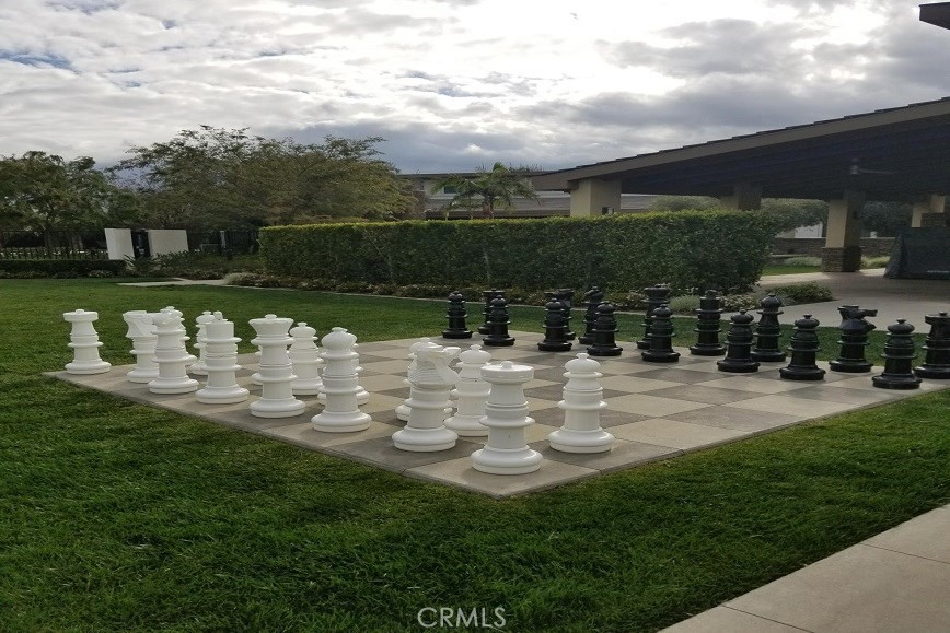 https://media.crmls.org/medias/e2186e19-96d1-4a22-b44e-2160abfcce83.jpg?preset=X-Large