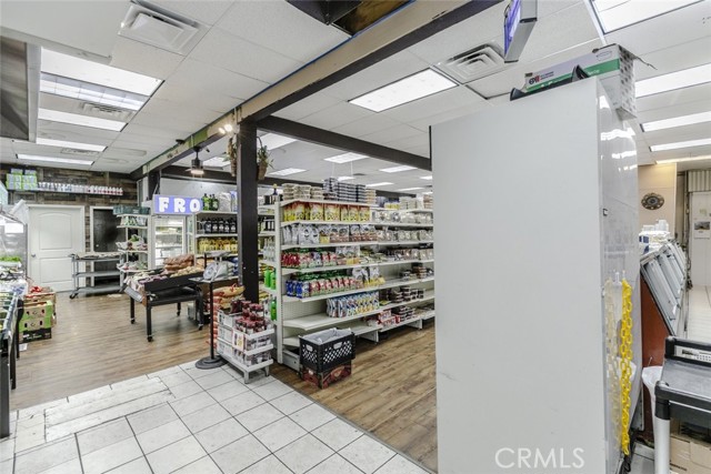 Image 9 of 37 For 10051 Commerce Avenue