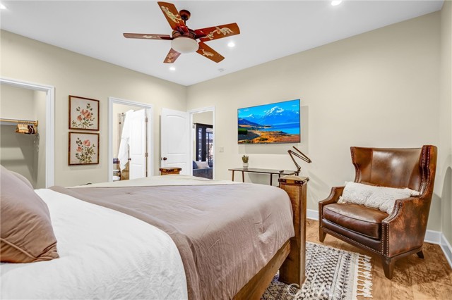 Detail Gallery Image 5 of 17 For 19394 Halsted St, Northridge,  CA 91324 - 2 Beds | 2 Baths